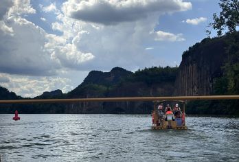 湖南郴州东江湖+龙景峡谷+白廊景区+高椅岭一日游可英文服务【可提供英文及小语种导游服务-往返接送-可选导游-可代订门票】