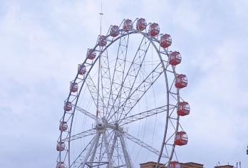 贵安欢乐世界优惠全天票【出游好去处，玩转欢乐主题乐园，高性价比 畅玩欢乐世界!】