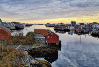 挪威斯沃尔韦尔-罗弗敦群岛 美景尽览【中文专车-悦享旅程】【中文专车出行，景点灵活调整，打卡经典，游玩自己定义，无需等待，专属贴心服务，尽享惬意旅程】