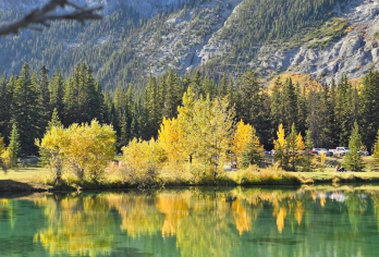 加拿大卡尔加里班夫+优鹤国家公园翡翠湖【中文专车-惬意舒适】【中文专车出行，行程自己定义，无需等待，专属贴心服务，尽享惬意旅程】