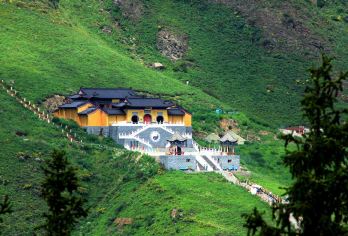 新疆南山牧场+天山天池一日游【包车游•纯玩无购物】【1，达人带队，精选线路，深度体验，创新玩法，贴心管家，摄影帮手，路上美景随走随停！】
