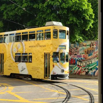 香港20人小团A线  维港夜游+敞篷车+西九龙文化区+高餐标