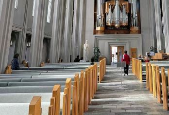 冰岛雷克雅未克+冰河湖+塞里雅兰一日游/行程可调-可定制多日【包车一日游，解锁旅行新方式！独立车辆配备经验丰富的老司机，为您量身打造专属行程。】