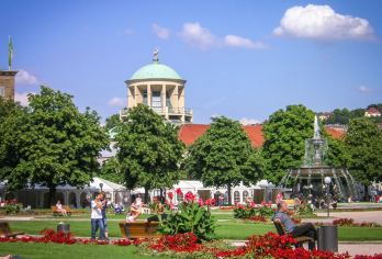 德国斯图加特市区打卡网红景点-漫步老城感受历史-包车-精选【专属客服和本地中文司机，一家一团包车】