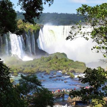 阿根廷伊瓜苏：伊瓜苏国家公园+魔鬼喉+三国边境中文包车可定制