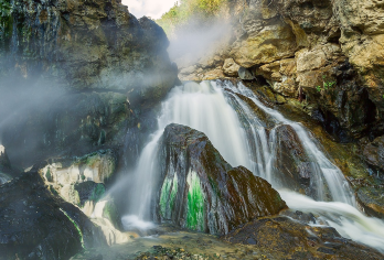腾冲热海风景区+司莫拉佤族村+绮罗古镇一日游【民族风情，地质奇观】