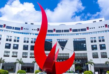 香港科技大学+理工大学+太平山顶一日游【私家团，上门接送】【香港科技大学、理工大学的学生分享香港住宿、生活、升学心得，解读招生政策，分析优势专业】