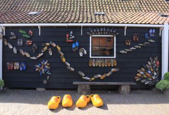 荷兰风车村+库肯霍夫公园+A'DAM 观景台一日游【荷兰特色特色风车+全球知名郁金香花海+俯瞰阿姆斯特丹全景】