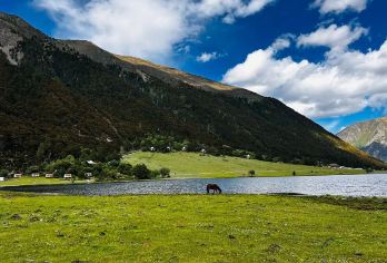 香格里拉+无底湖一日游【可选8人团+徒步环湖+苔藓森林牧场】【8人小团/17人团/私家团可选，远离人多杂乱差，远离走马观光，深度徒步服务体验更佳；】