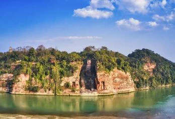 乐山大佛+黄龙溪一日游2-8人私家专车团登山或游船三环内接送【[品质纯玩]纯玩品质，不进店购物，无强制消费行程透明，出行更自由！】