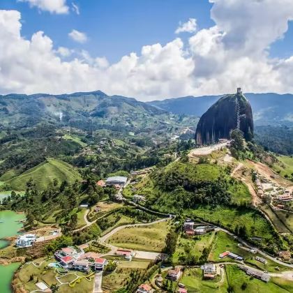 哥伦比亚 麦德林出发 瓜塔佩一日游（佩尼奥尔巨石/含早午餐）