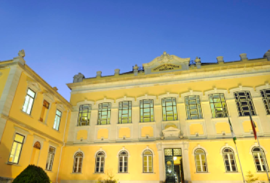 葡萄牙里斯本市区经典一日游-行程可定制【中文专车-惬意舒适】【中文专车出行，行程自己定义，无需等待，专属贴心服务，尽享惬意旅程】