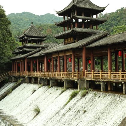 汕头出发|揭西黄满寨瀑布+黄龙寺潮汕小天坛一日游【不含门票】