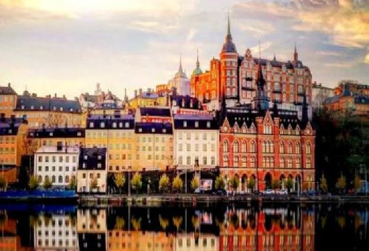 瑞典+斯德哥尔摩老城+皇后岛宫一日游/行程可调-可定制多日【包车一日游，解锁旅行新方式！独立车辆配备经验丰富的老司机，为您量身打造专属行程。】