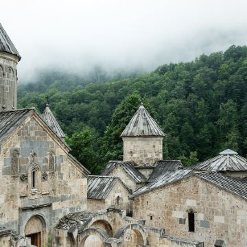 塞凡湖与蒂利金导览一日游含伊杰万葡萄酒之旅