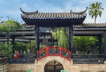 私家包车+门票+广州番禺沙湾古镇+余荫山房+岭南印象园一日游【私家旅行：一单一团，不拼客，专属旅行 品质服务：车上门接送，专职司机护航】