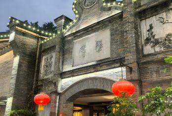 成都武侯祠+锦里古街+宽窄巷子+春熙路太古里一日游【可选英文导游|专车接送|行程可调|可定制行程】