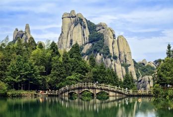 “917，就要去”宁德霞浦太姥山一日游，向导陪爬！帮你拍照！【[向导陪爬]太姥山路线复杂 | 一个人爬山无聊 | 不熟悉路线 | 有小孩、老人需要照顾 | 抗包】