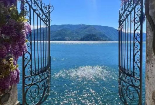 包车一日尽览科莫湖+贝拉焦+大教堂+布鲁纳特【无需为交通烦恼，舒适专车全程接送，行程灵活自由，随心掌控游览节奏，沉浸式感受意大利风情。】