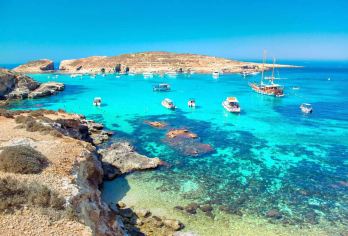 马耳他主岛蓝洞+海嘎尔·奇神庙+姆迪纳老城区包车一日游【历史深度 + 梦幻景观” 双主题联动，一天内实现 “厚重历史” 与 “浪漫美学” 的双重体验】