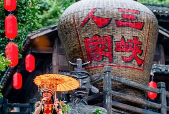 宜昌三峡人家一日游+西陵峡+哭嫁表演+车去车回【热销中】【三峡人家融合三峡文化之精髓，巴风楚韵，峡江今昔，走进巴风楚寨，感受地道土家风情。】