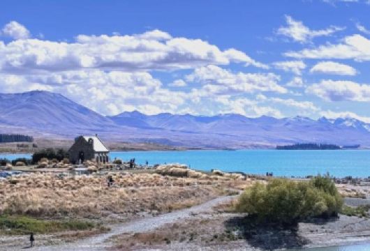 新西兰皇后镇-米尔福德峡湾-中文司导包车一日游-12H【精选热门景点，高效游玩不走回头路，深度了解文化内涵，贴心服务保障，轻松享受旅程，性价比超高的旅行。】