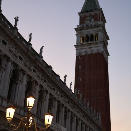 威尼斯经典漫步一日游｜大运河美景＋学院桥浪漫＋圣马可地标