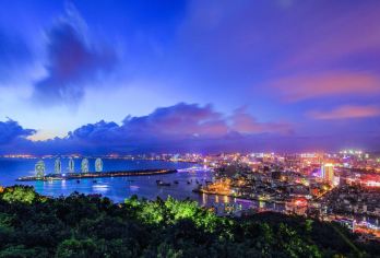 海南三亚-西岛+天涯小镇+亚龙湾+椰梦长廊【包车一日游】【无忧守候：专业司机全程关注航班动态，无论航班早到、延误或深夜抵达，司机都会准时等候。】