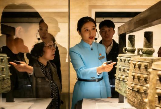 湖北省博物馆人工讲解【不含门票金牌导游精讲|可升私家团 】【[特色一] 专业讲解 不包含门票 刷证入馆 多团可选 旅程更轻松更高端 可升级私家小团 包门票】