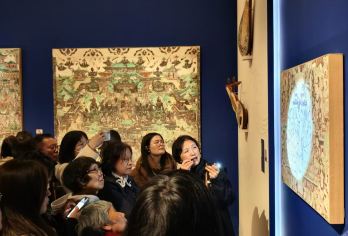 【英文包团】“何以敦煌·念念回响”敦煌文化艺术展|人工讲解【[专属通道免预约入场]馆方指定合作方，无需预约即可入场】