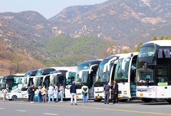 北京八达岭长城一日游【包车游▲一家一团▲上门接送▲赠送礼品】【[品质保证]去哪品牌纯玩路线，8小时包车畅快游玩，长城畅玩4小时以上】