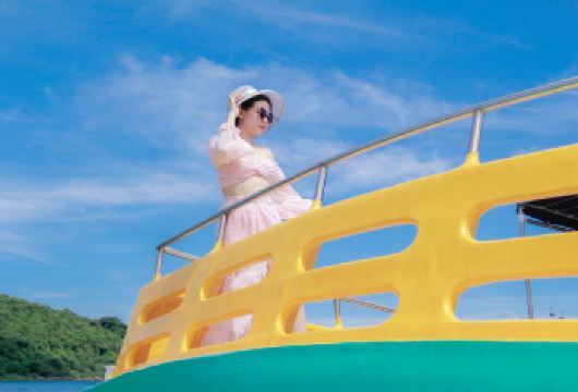 越南富国岛南部群岛出海浮潜一日游【木船跟团游或私家团】【出海浮潜 感受富国岛清澈海水原始珊瑚】