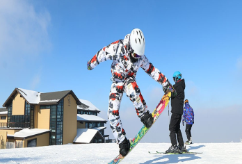 松花湖滑雪场+小雾凇岛一日游【上门接送/看雾凇/滑雪体验】【2人起订天天发团，小包团自由无限制】