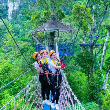万荣户外探险一日游【皮划艇+漂流+溶洞探险+丛林飞跃+泻湖】