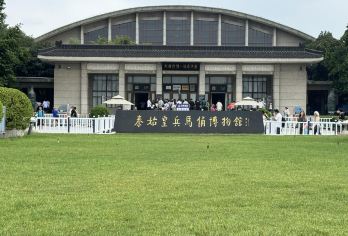 西安兵马俑一日游【5-7小团】纯玩√深度游√一车一讲解【特色1：[私密专属，挚友同行] 仅限5-7人，打造您的专属小圈子。告别拥挤大团，享受纯粹私密的游览!】