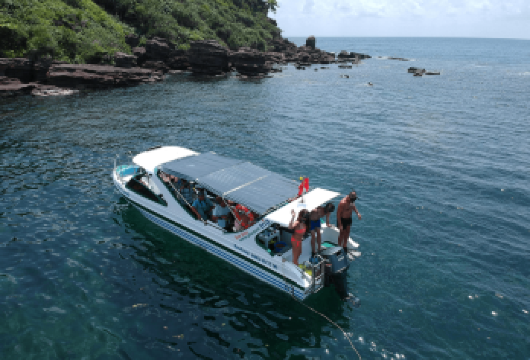 富国岛快艇三岛一日游+浮潜+可选拼船/包船+可选英文/中文【在越南美丽岛屿上，追逐着明媚的阳光、享受咸咸的海风和美丽的沙滩 ！】