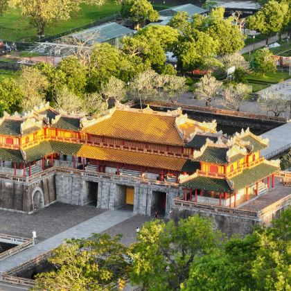 顺化全日包团城市游，含英语导游服务