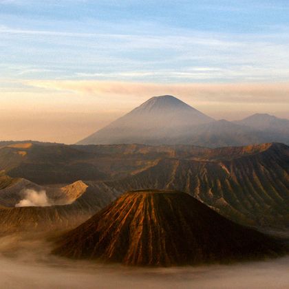 印度尼西亚泗水布罗莫火山二日游