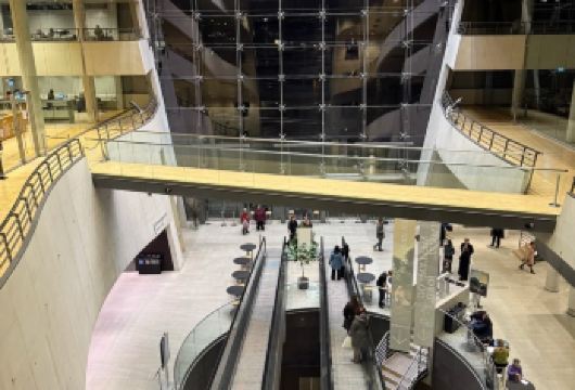 丹麦哥本哈根市区-皇室权力中心 + 海滨文艺-包车-精选【专属客服和本地中文司机，一家一团包车】