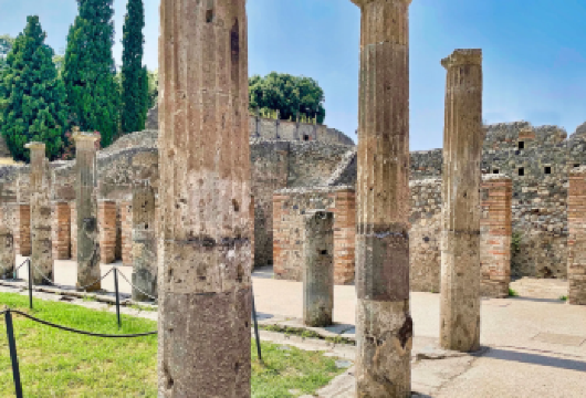 意大利罗马 | 往返【庞贝古城+维苏威火山】中文包车一日游【探寻传说中的庞贝，见证维苏威火山的震撼】