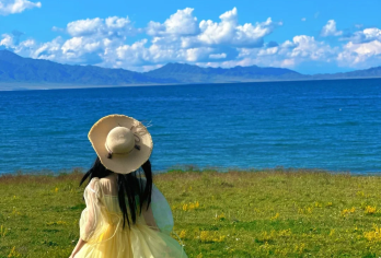 【哎朋友~赛里木湖，来过没】小车环湖+赛里木湖一日游【2-6人小团｜赛里木湖的神仙玩法，人少景美不扎堆！】