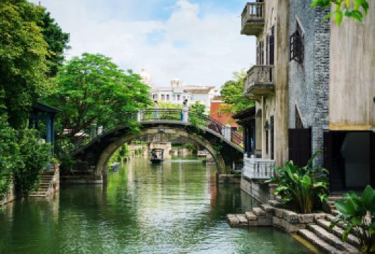 江门自力村碉楼+赤坎古镇+乘坐铛铛车一日游|私家小团上门接送【私家旅行：一单一团，不拼客，专属旅行； 品质服务：小车上门接送，专职司机护航】