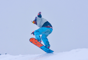 四川成都西岭雪山景区一日游【一价全含|含门票观光车.索道】【[放心游玩]真纯玩，亲身体验“春赏杜鹃夏避暑，秋观红叶冬滑雪”美景】