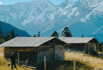 徒步登山·纳山之眼1日游【360°沉浸式雪山观景·小木屋】【[品质纯玩]纯玩无购物，保证纯净游玩景点】