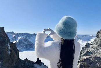 新疆天山天池一日游【6人团·讲解陪玩·上门接送】【2人起发，封顶6人，全程讲解陪玩，帮忙拍照；】