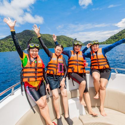苏林群岛浮潜之旅（含午餐和普吉岛接送）
