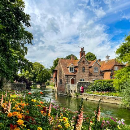 利兹城堡+坎特伯雷一日游中文团 湖上城堡油画小镇 小团不赶路