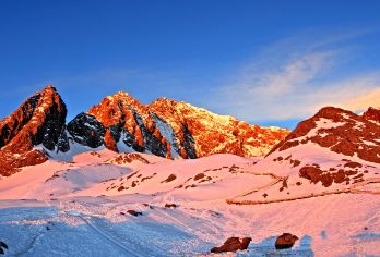 丽江玉龙雪山+冰川公园大索道+蓝月谷一日游+赠三宝+日照金山【舒心畅游：多套餐可选、可跟团、可独立】