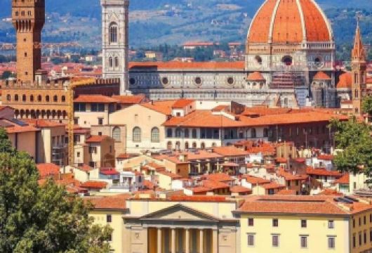 意大利托斯卡纳包车定制游【中文司机/行程定制/多种车型】【尊享一对一高端行程定制，豪华包车专属礼遇，专业旅行顾问24小时恭候垂询。】