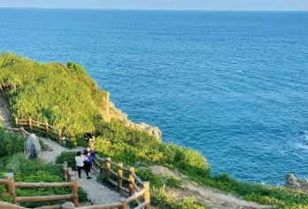 深圳较场尾+大鹏古城+桔钓沙+杨梅坑鹿嘴山庄1日游+上门接送【私家旅行：一单一团，不拼客，专属旅行 品质服务：车上门接送，专职司机护航】